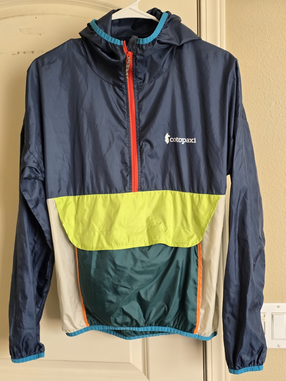 Cotopaxi Windbreaker